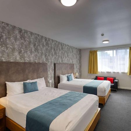 Ramada By Wyndham, Hamilton City Center Kültér fotó