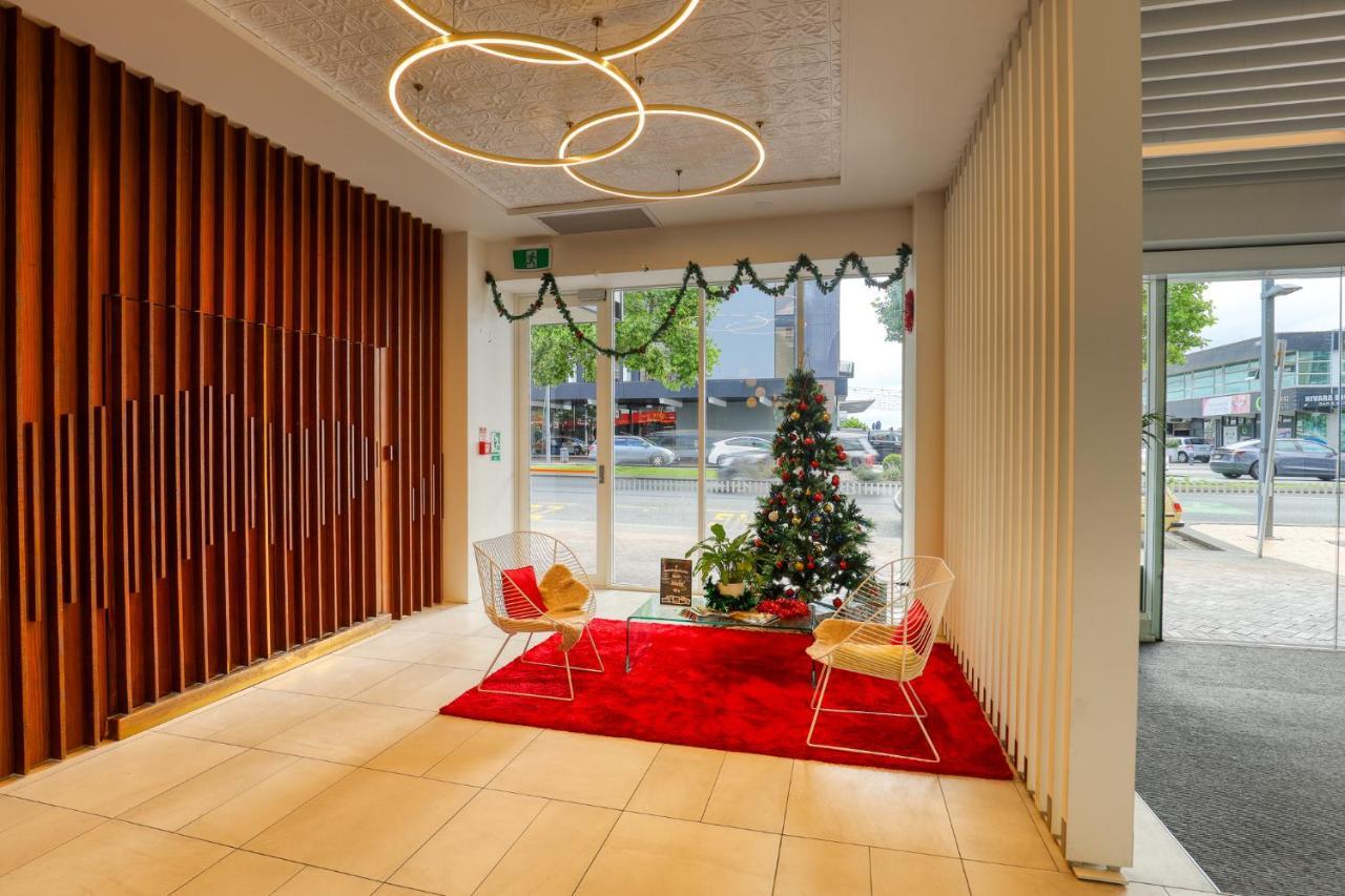 Ramada By Wyndham, Hamilton City Center Kültér fotó