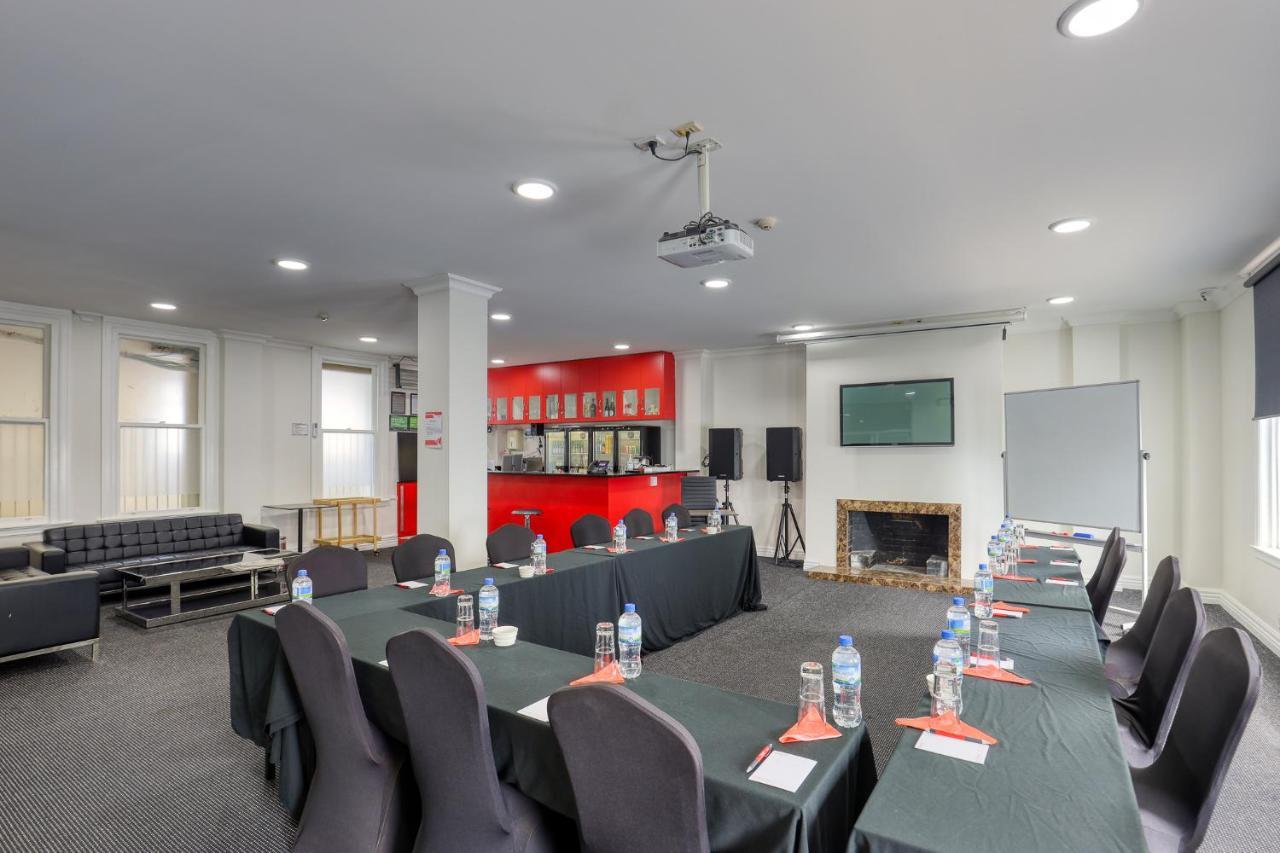 Ramada By Wyndham, Hamilton City Center Kültér fotó