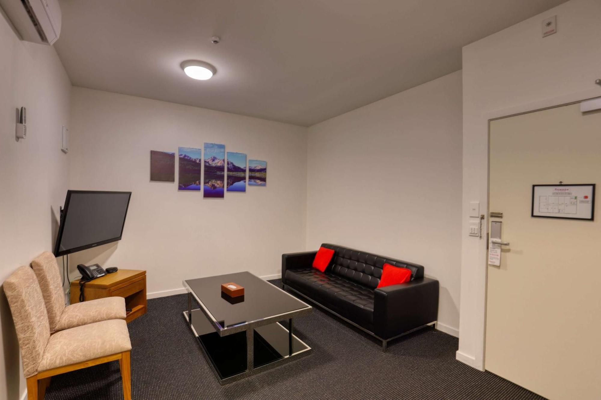 Ramada By Wyndham, Hamilton City Center Kültér fotó