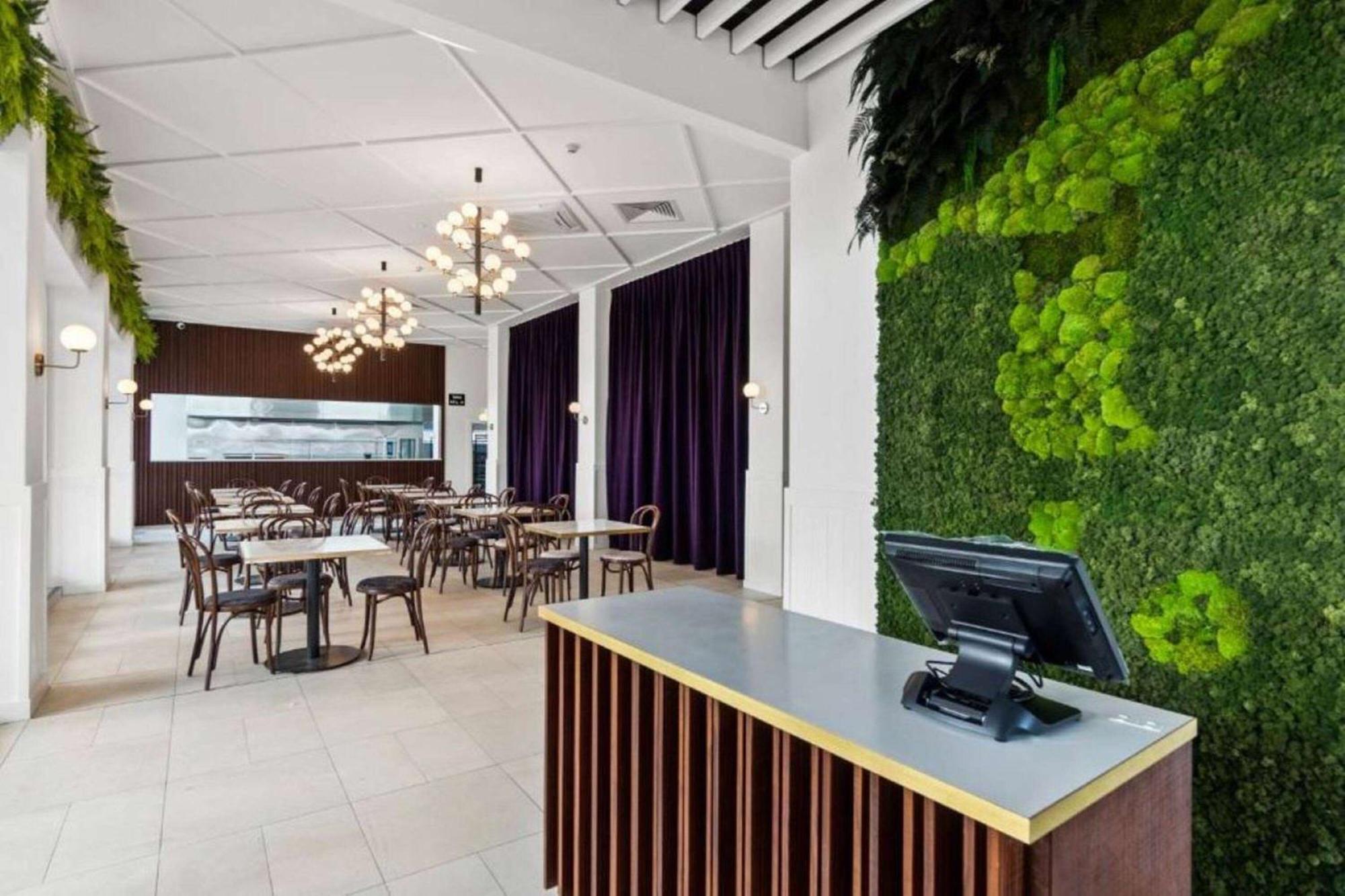 Ramada By Wyndham, Hamilton City Center Kültér fotó